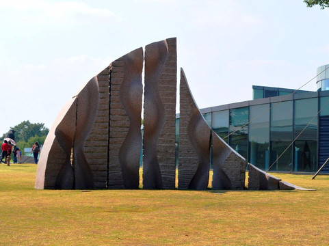 上海月湖雕塑公园-上海市必去景点