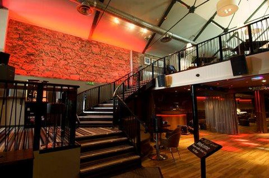 Brasshouse-丹弗姆林必去景点