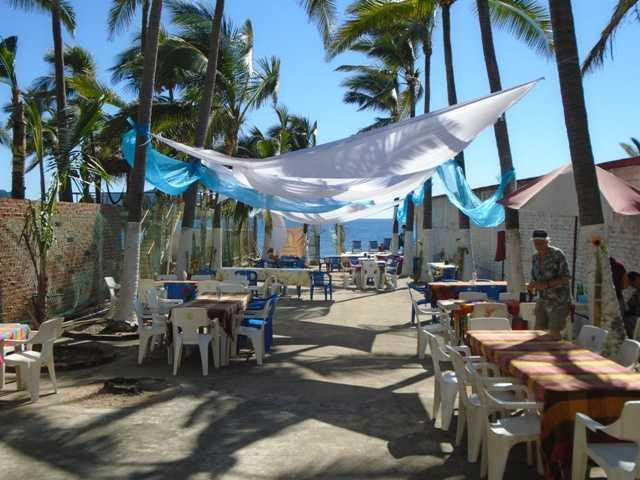 San Patricio餐馆和美食-Bigotes Restaurant