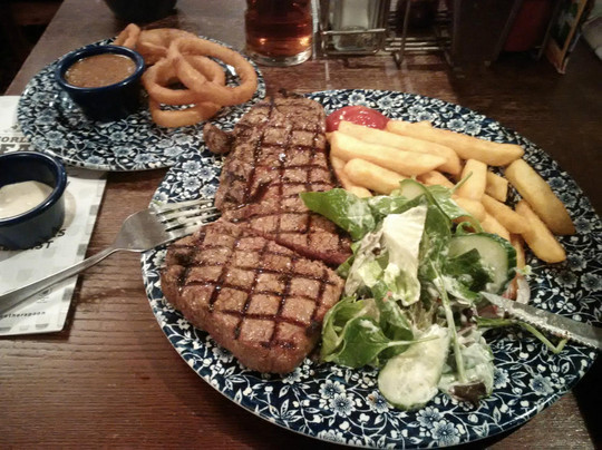 Gospel End餐馆和美食-The Clifton - JD Wetherspoon