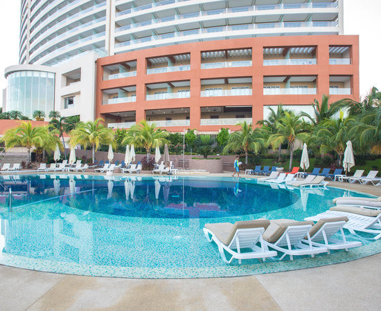 Azul Ixtapa Grand Beach Resort Spa & Convention Center