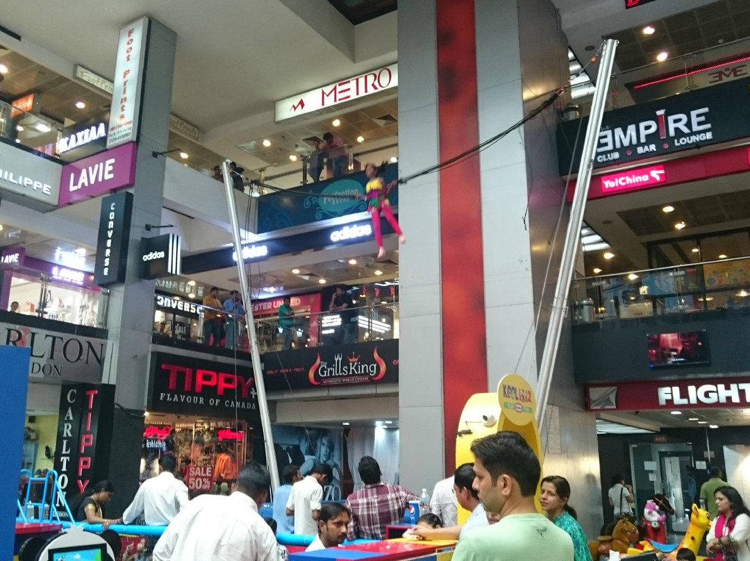 MGF Metropolitan Mall景点图片