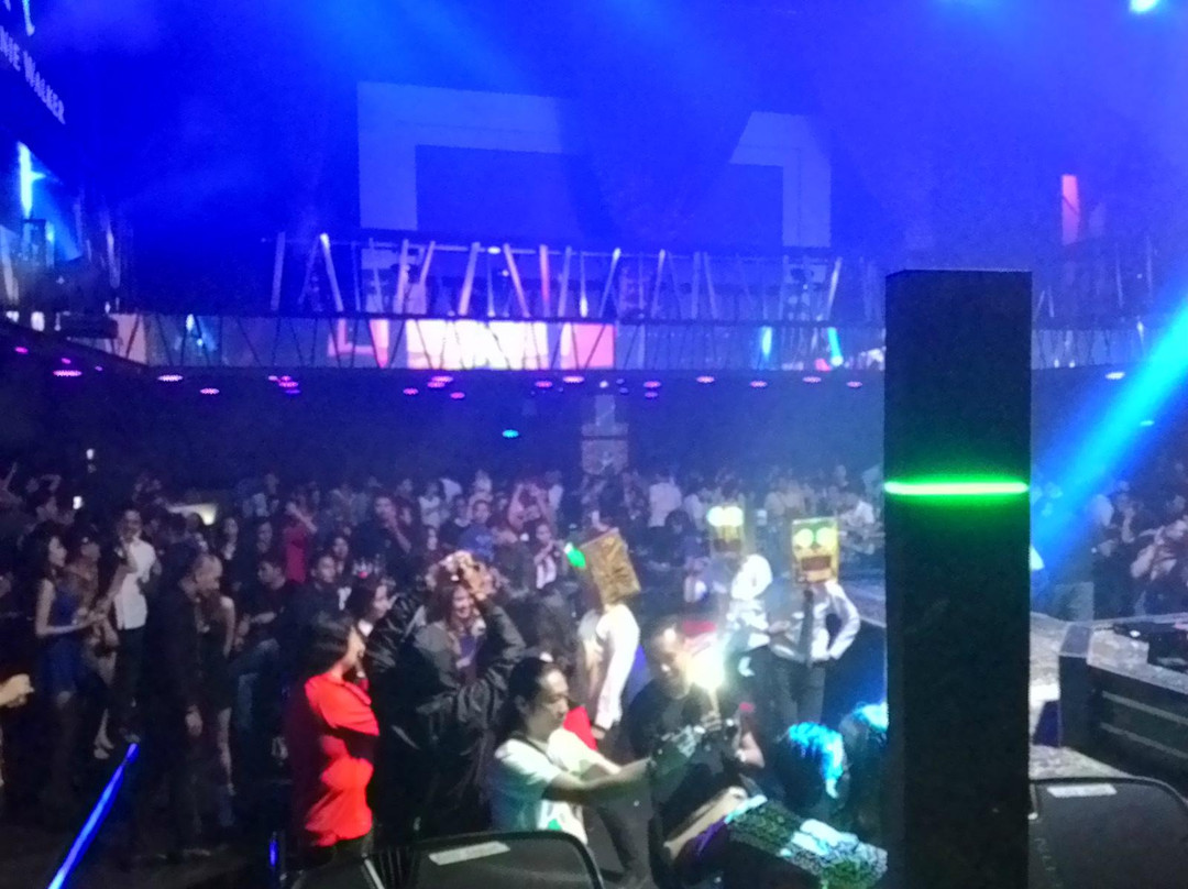 BabyFace Club & Karaoke Semarang-三宝垄必去景点