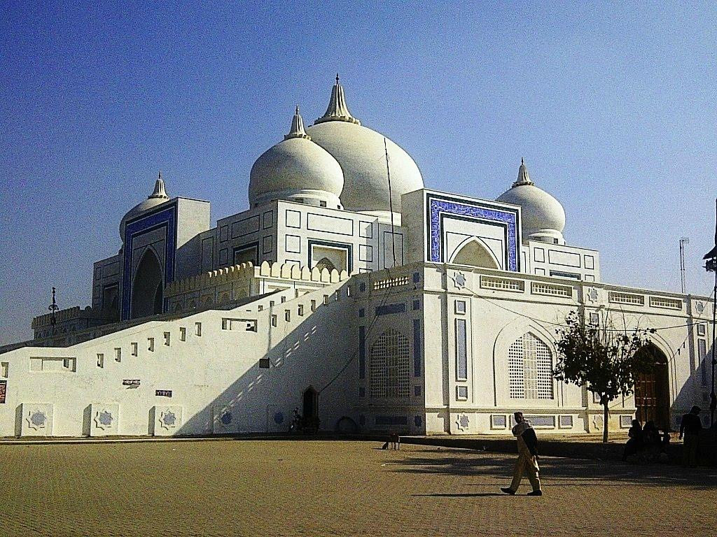 Larkana旅游景点-Bhutto Family Mausoleum