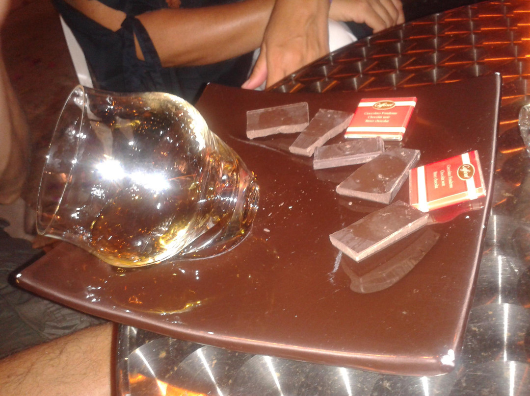 The Duke Cocktail Lounge Bar-拉马达莱娜必去景点