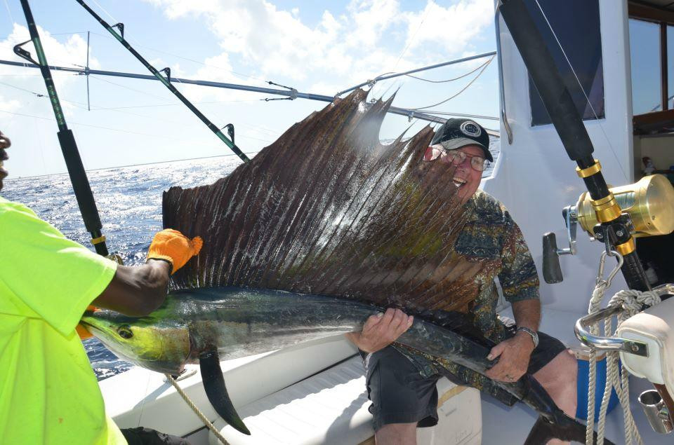 Silver Deep-普罗维登西亚莱斯必去景点