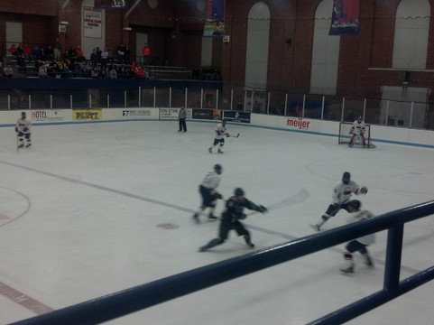 University of Illinois Ice Arena-尚贝恩必去景点