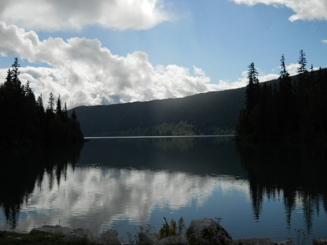 Meziadin Lake Provincial Park-Kitimat-Stikine District必去景点
