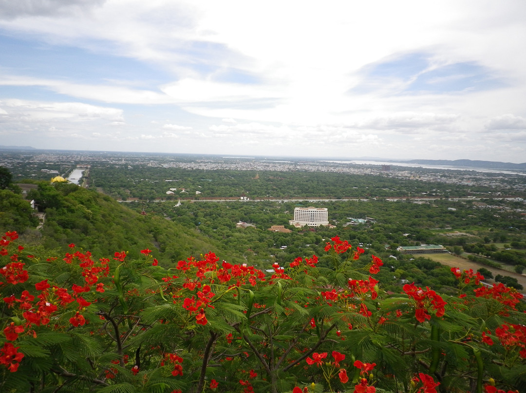 曼德勒山-曼德勒必去景点