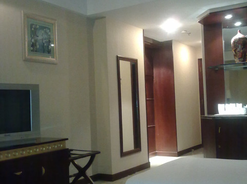 西安水晶岛酒店（省体育馆地铁站高新万达ONE店）主图