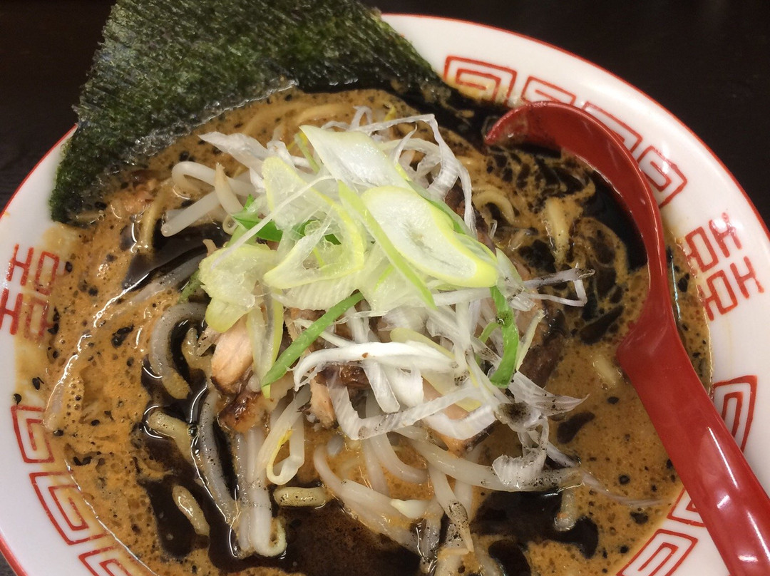 タンタン麺とからあげのジェイタン