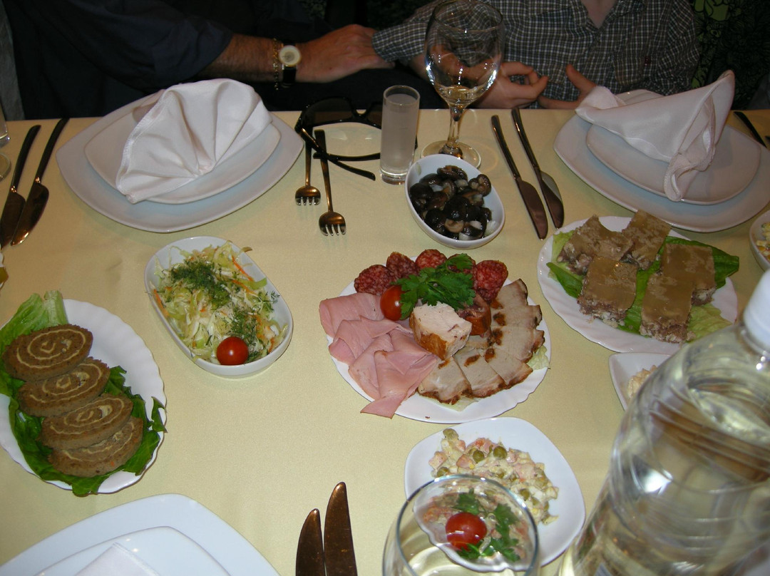 Gvulot餐馆和美食-Kiparis