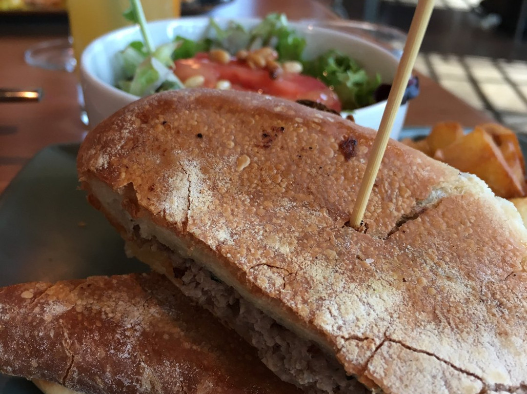 核桃溪餐馆和美食-Telefèric Barcelona