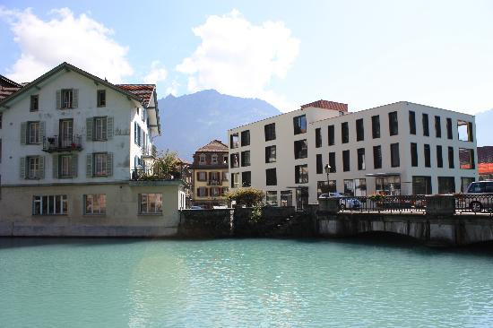 The Lazy Falken Hotel & Backpackers