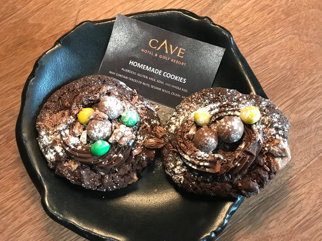 Cave Hotel And Golf Resort主图