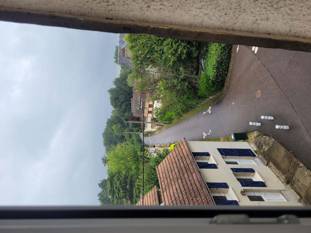 Logis Hostellerie Saint Pierre主图
