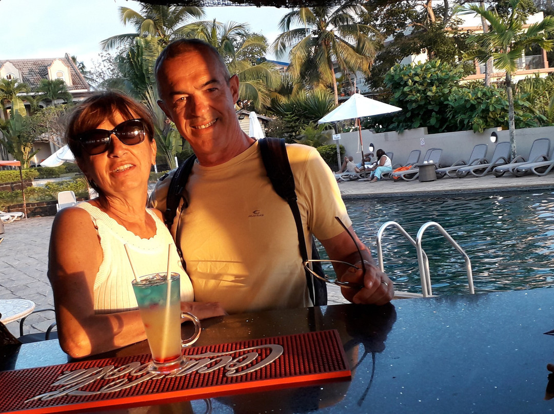 Sunset Reef Resort & Spa主图