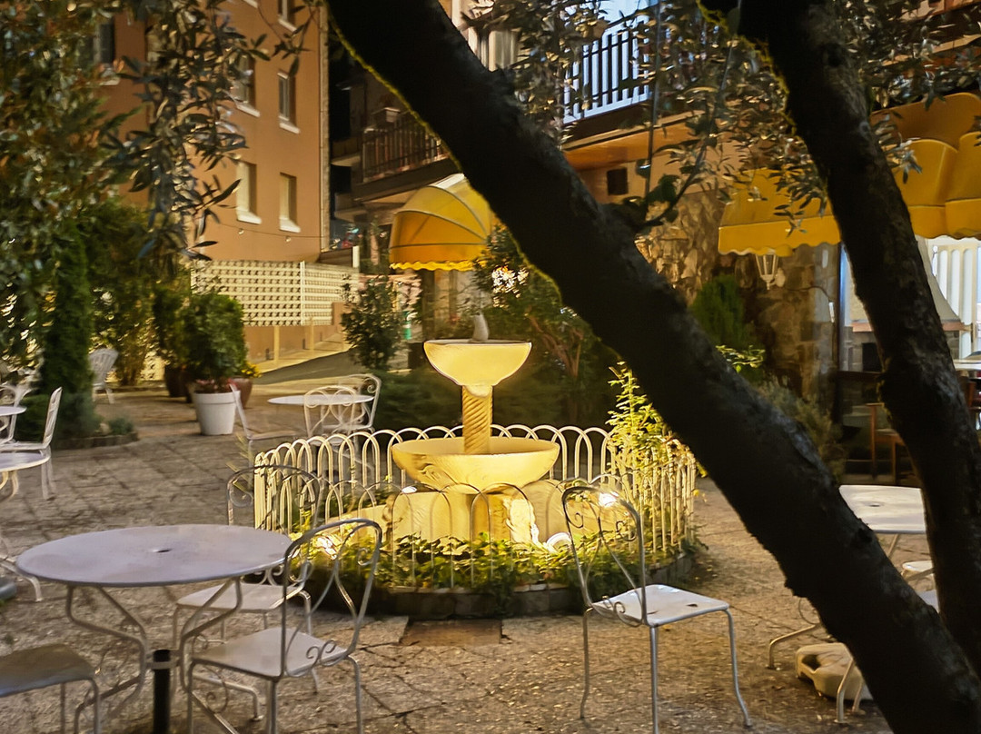 索尔公园酒店主图