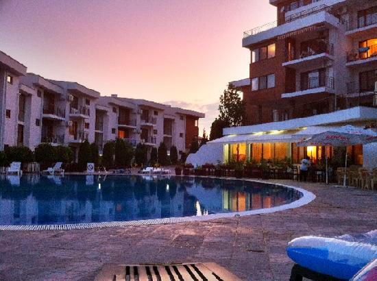 Messambria Fort Beach-餐饮