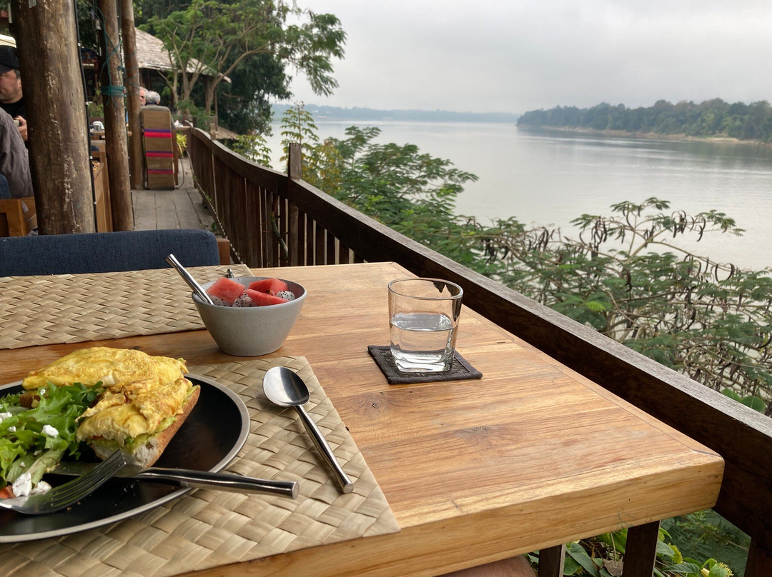 奥克流特克湄公河别墅酒店主图