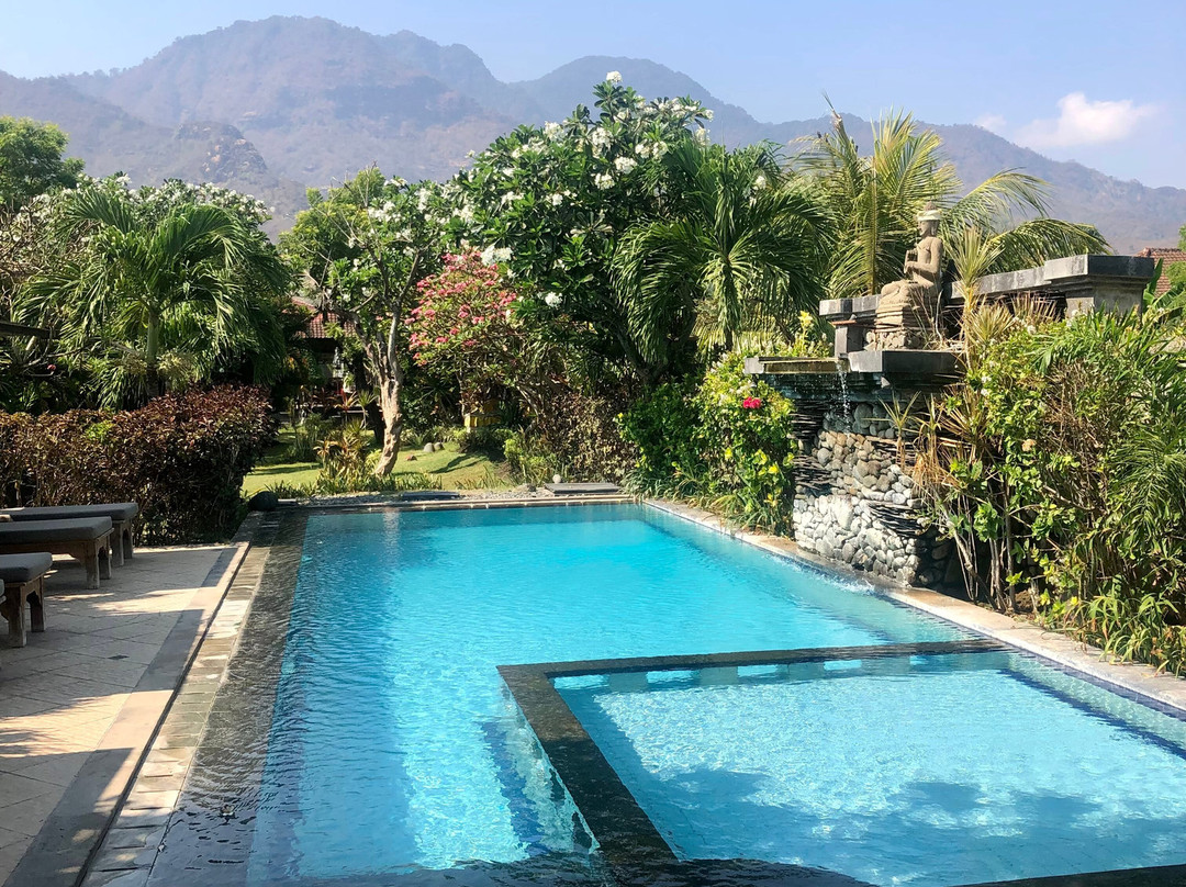 塔茹娜民宿主图