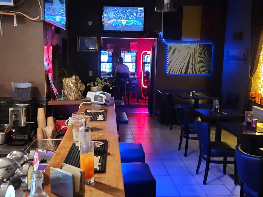 LION CAFE
