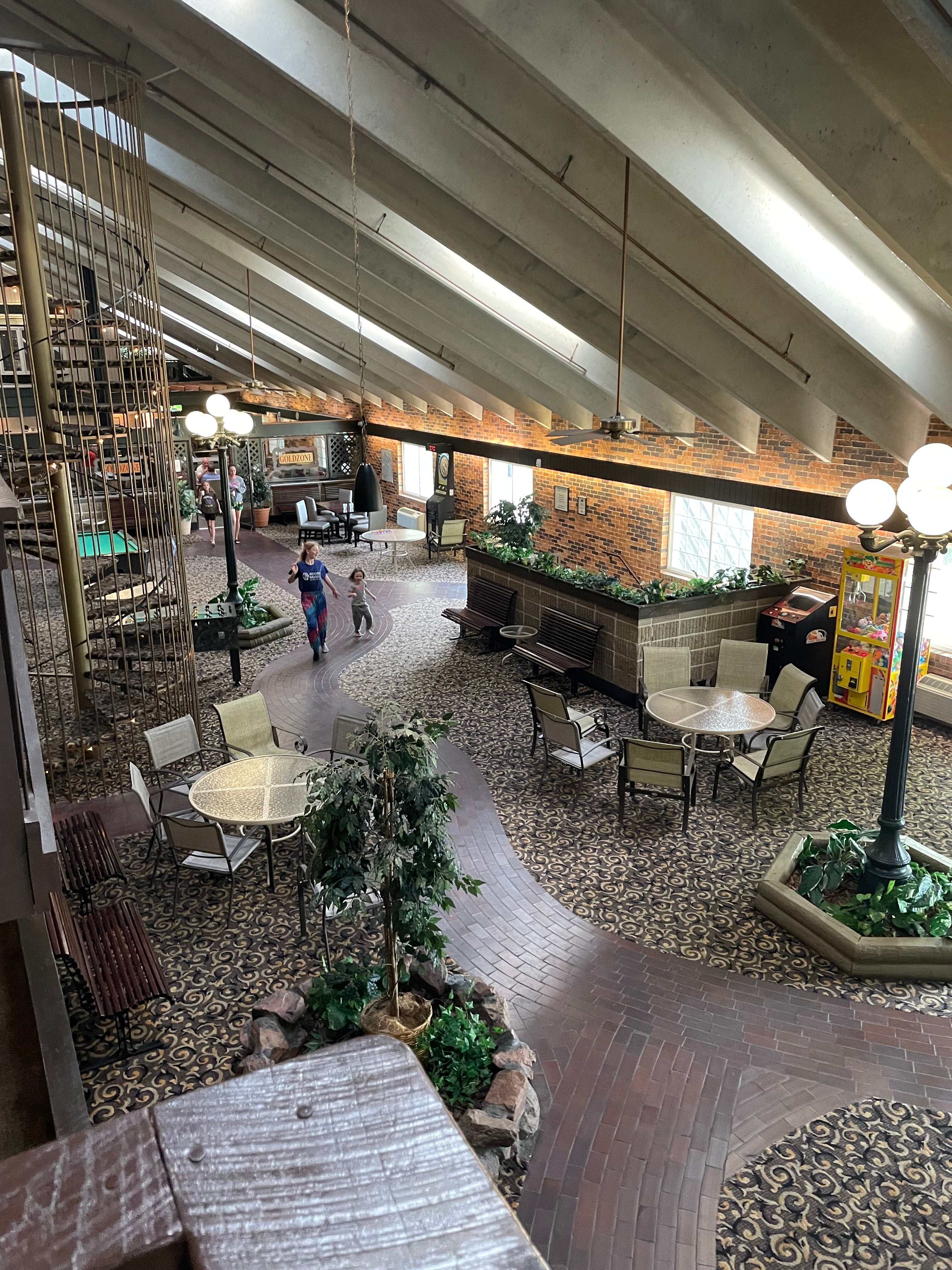 Best Western Plus Longbranch Hotel & Convention Center-家庭/游戏区