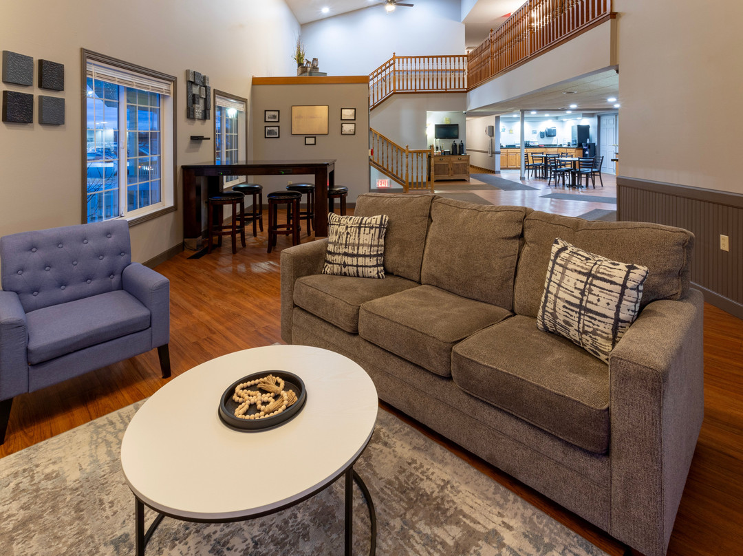 Paynesville Inn And Suites主图