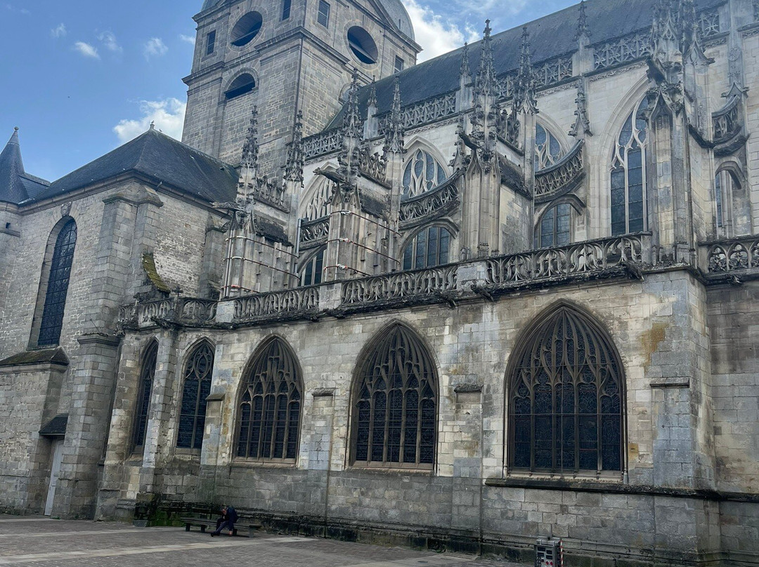 Basilique Notre-Dame d'Alençon-Alencon必去景点