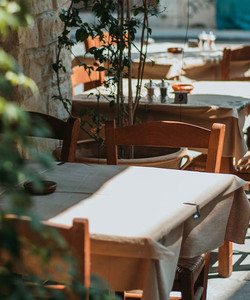 Meze Taverna Restaurant餐厅图片
