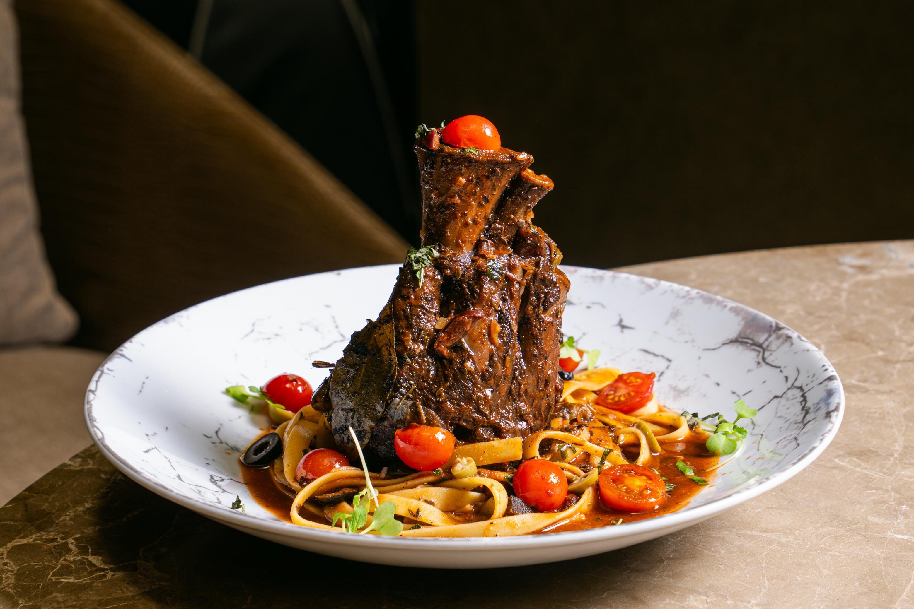 93 Luxury Suites & Residences-餐饮