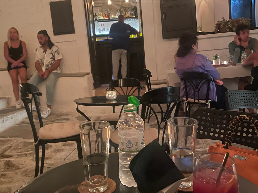 Valsamo Cocktail Bar-埃欧斯岛必去景点