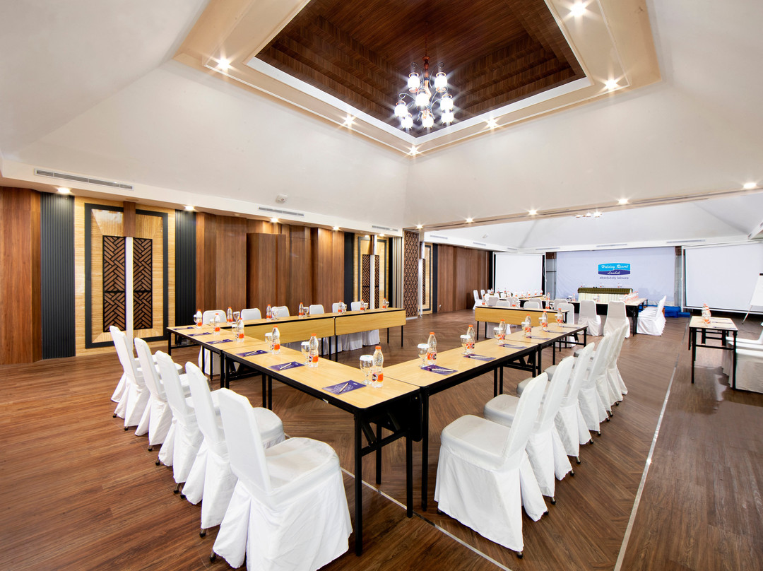 龙目岛旅游度假村主图