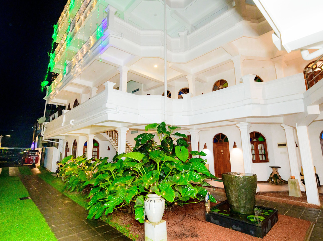 皇家海滩酒店及餐厅