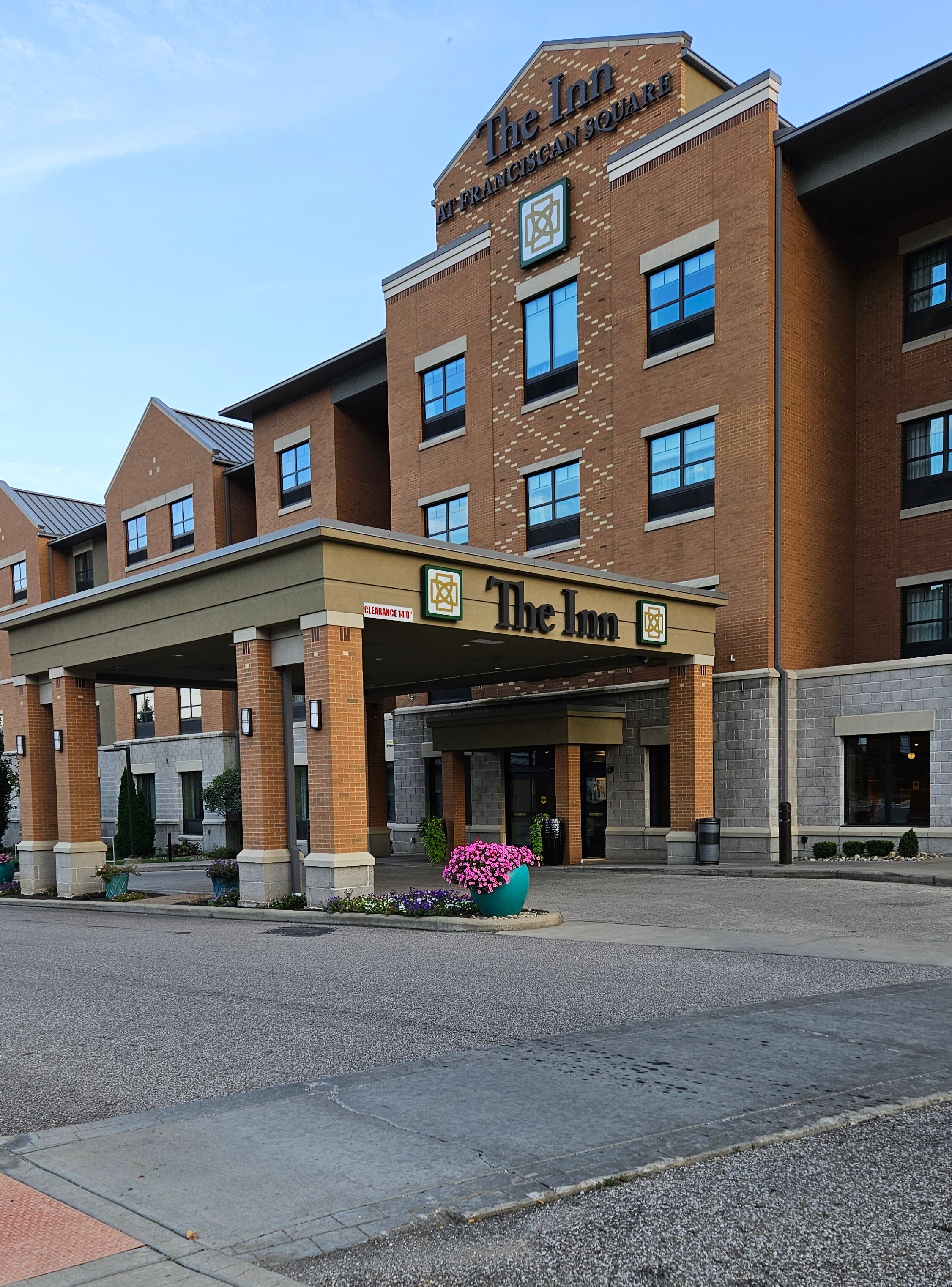Best Western Plus Franciscan Square Inn And Suites Steubenville-浴室