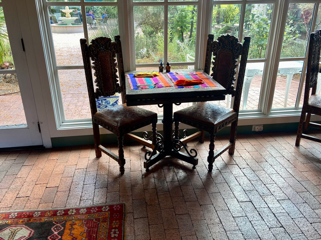 Casa Blanca Inn & Suites主图