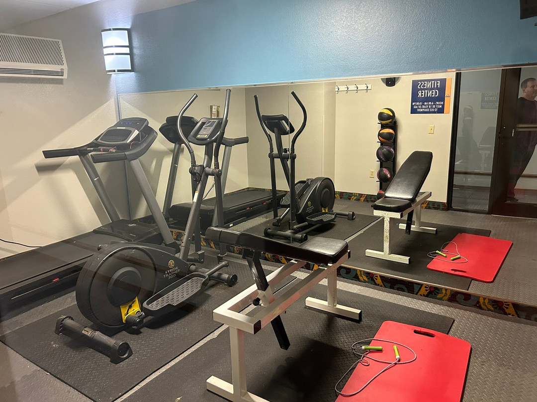 Days Inn by Wyndham Madison NE/Windsor主图