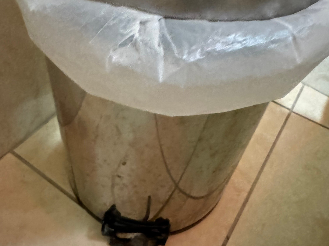 Queens Leriotis Hotel主图