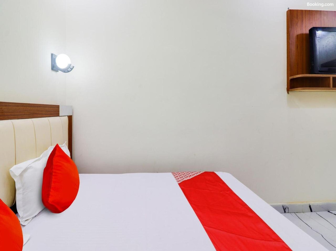 OYO Heaven Inn Guest House & Restro