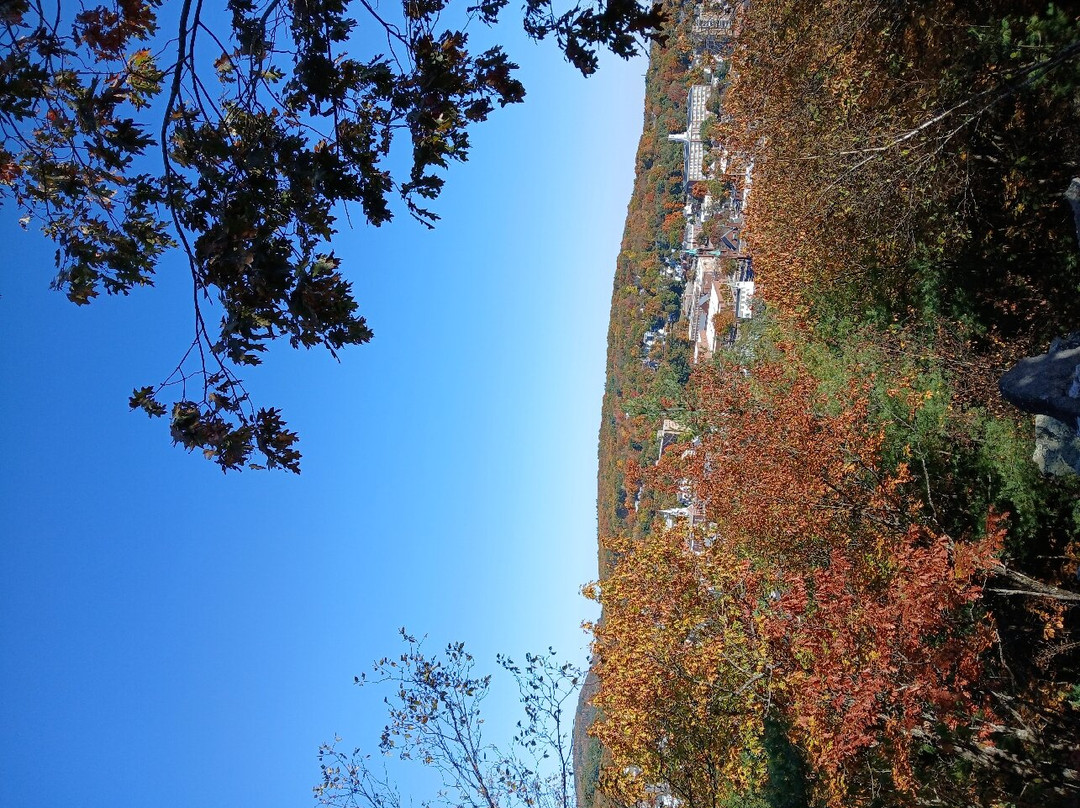 Rollstone Hill Rock Walk"-Fitchburg必去景点