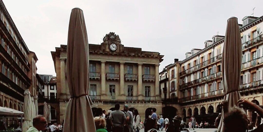 Konstituzio Plaza景点图片