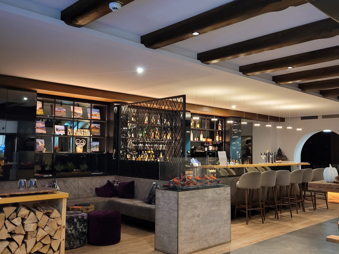 阿尔佩尼特瑞夫酒店主图