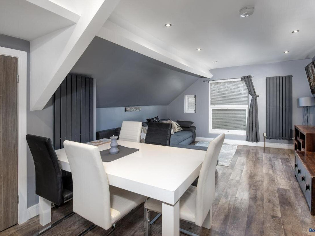 Harewood Lodge主图