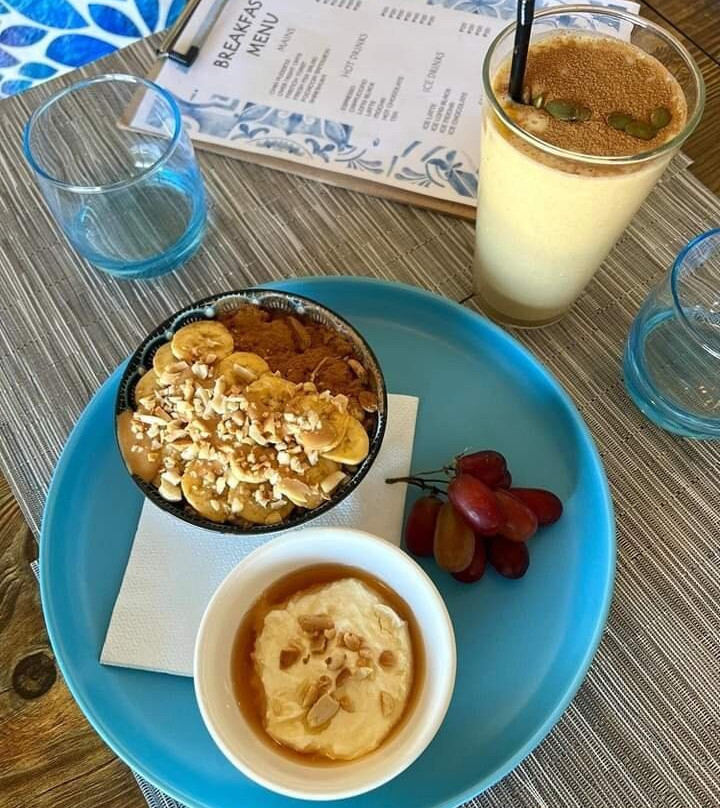 Mediterrania Coron San Agustin Street