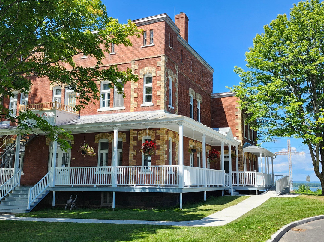 St. Pierre Presbytery-Saint-Pierre-les-Becquets必去景点
