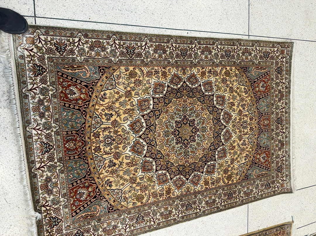 Carpet And Textile House-斋蒲尔必去景点