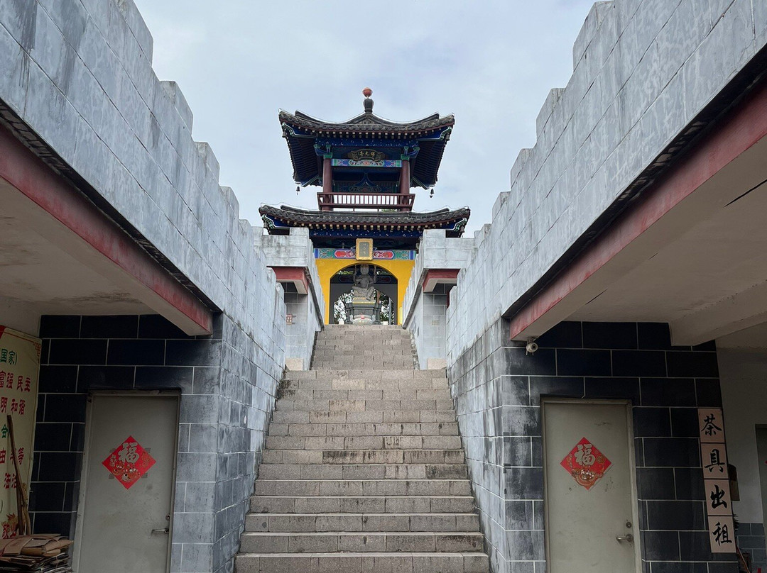 Sangpu Mountain Hiking And Temple Area景点图片