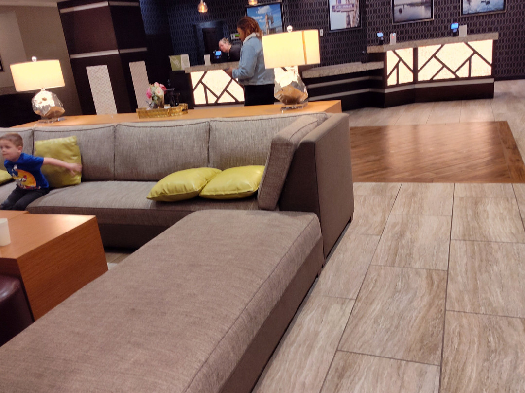 Drury Inn & Suites Cincinnati Northeast Mason主图