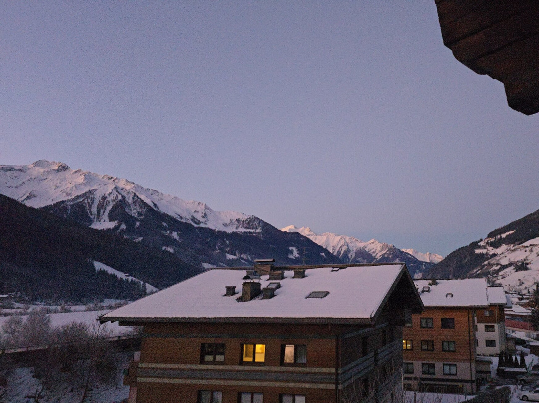 Smaragdhotel Tauernblick主图