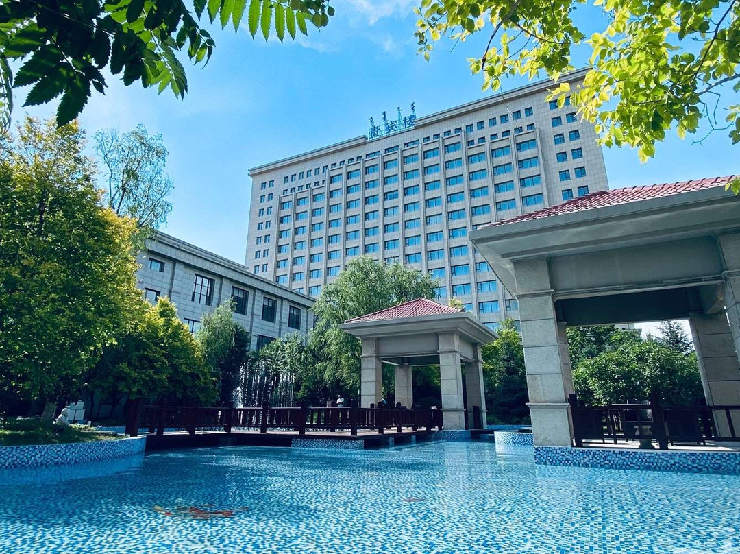 乌兰察布市酒店住宿-多蒙德豪生大酒店